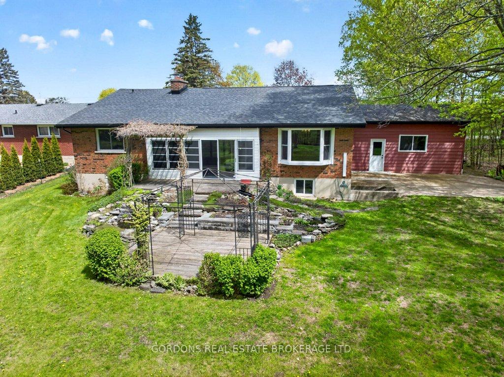 1380 Sunnyside Road, Kingston — photo 3 of 5