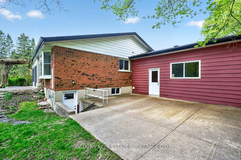 1380 Sunnyside Road, Kingston — photo 4 of 5