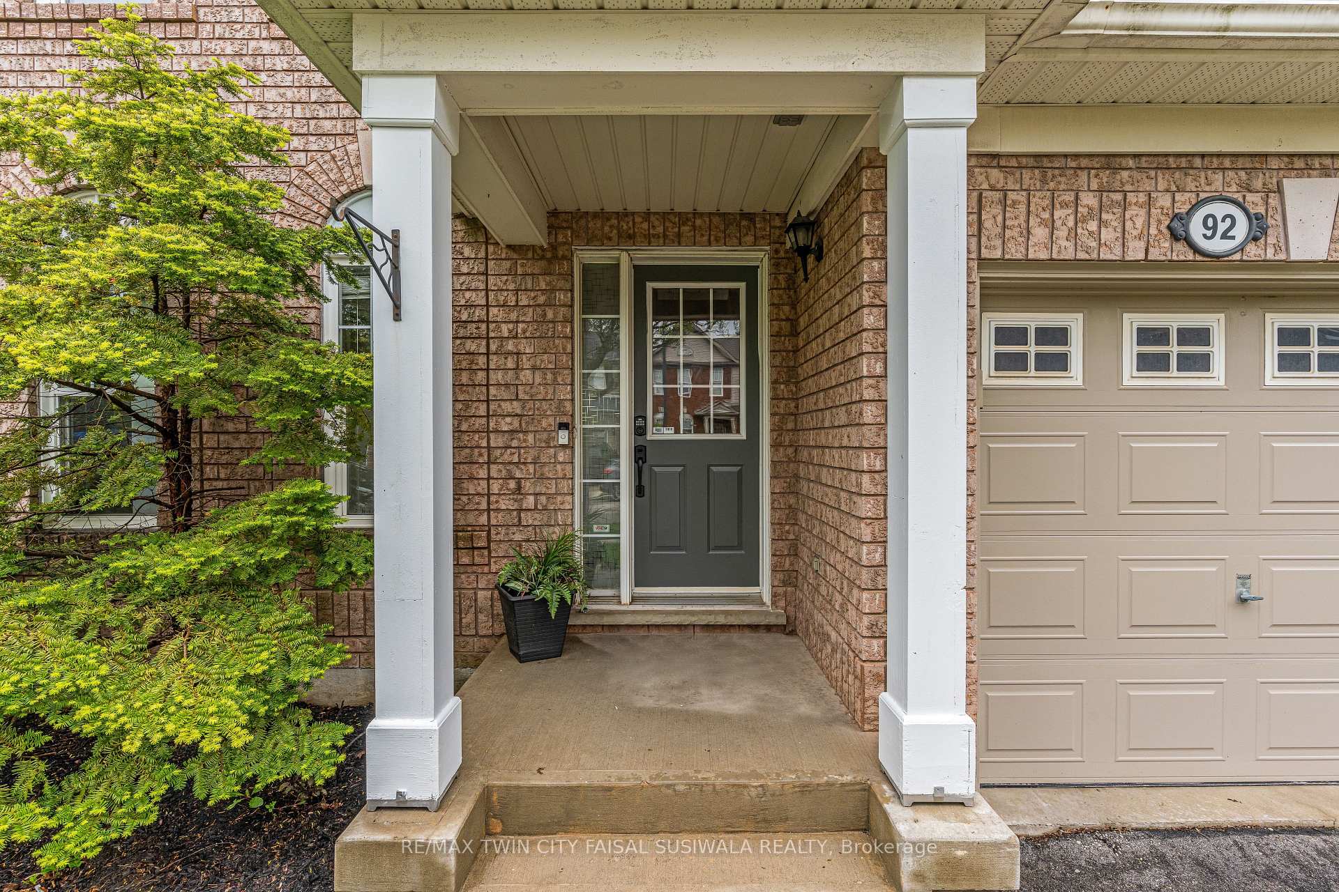 92 Baggs Crescent, Cambridge — photo 2 of 5