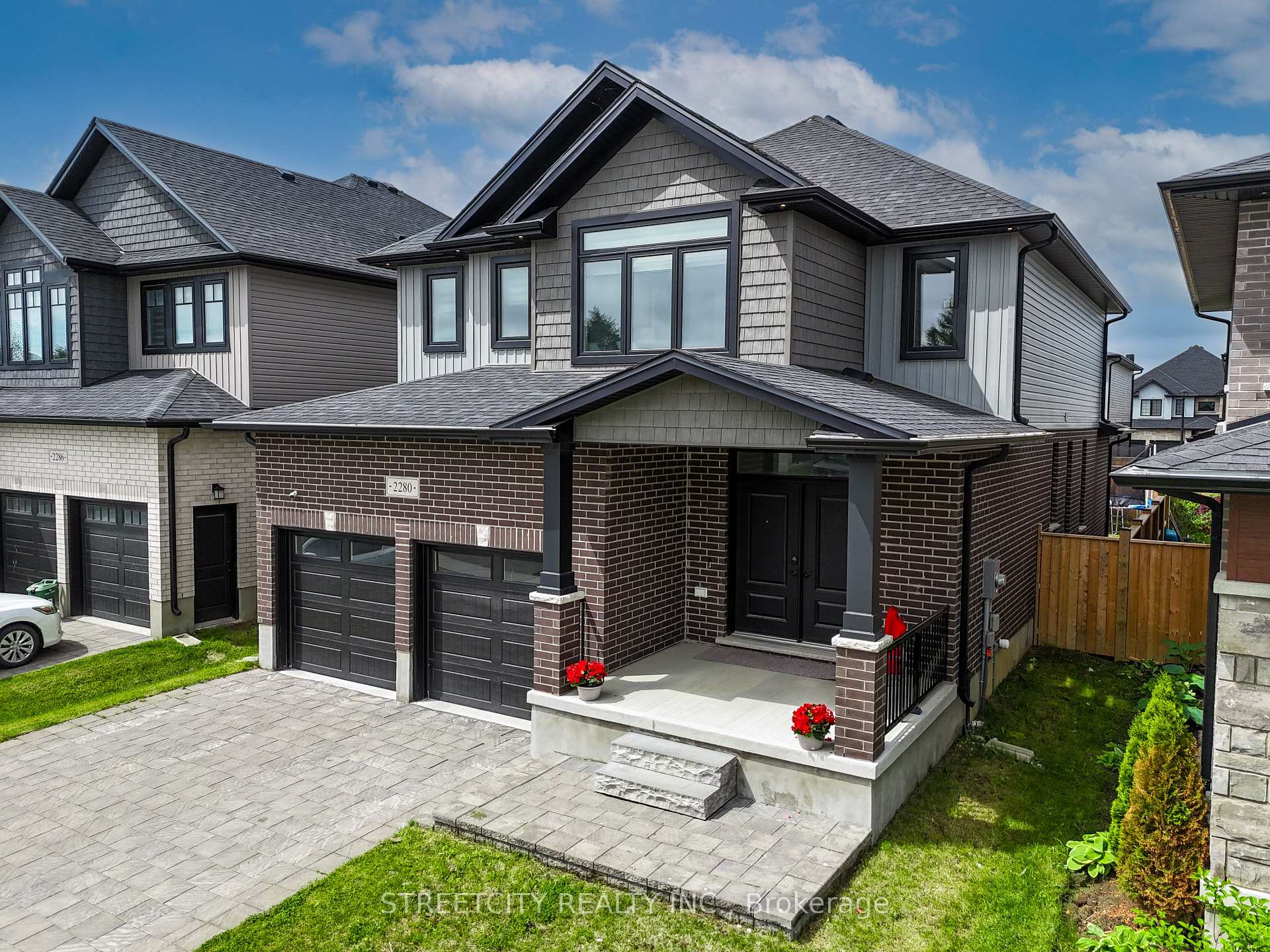 2280 Tokala Trail, London North — photo 3 of 5