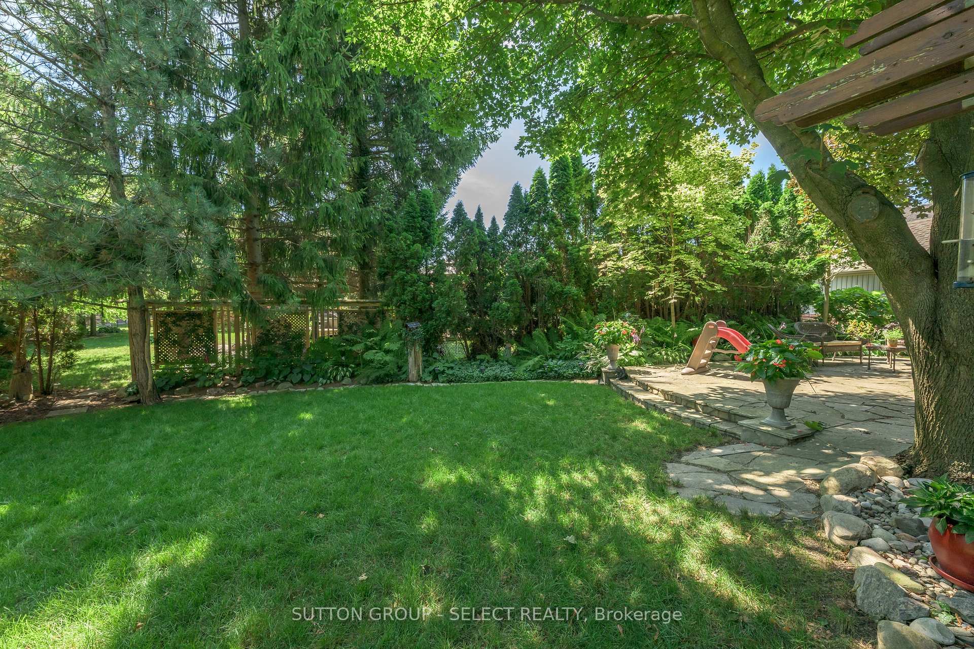31 Robinson Court, London North — photo 5 of 5