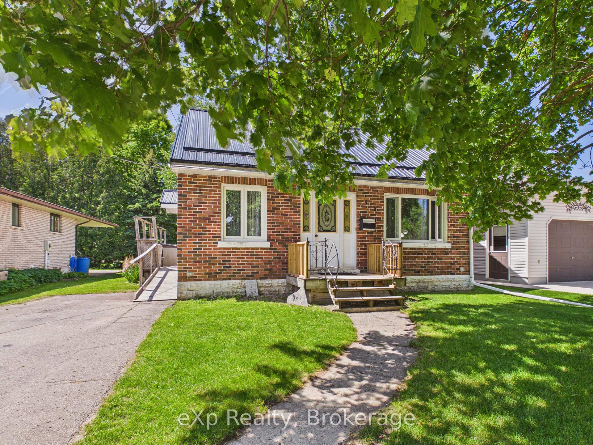 419 Colborne Street, Brockton — photo 3 of 5