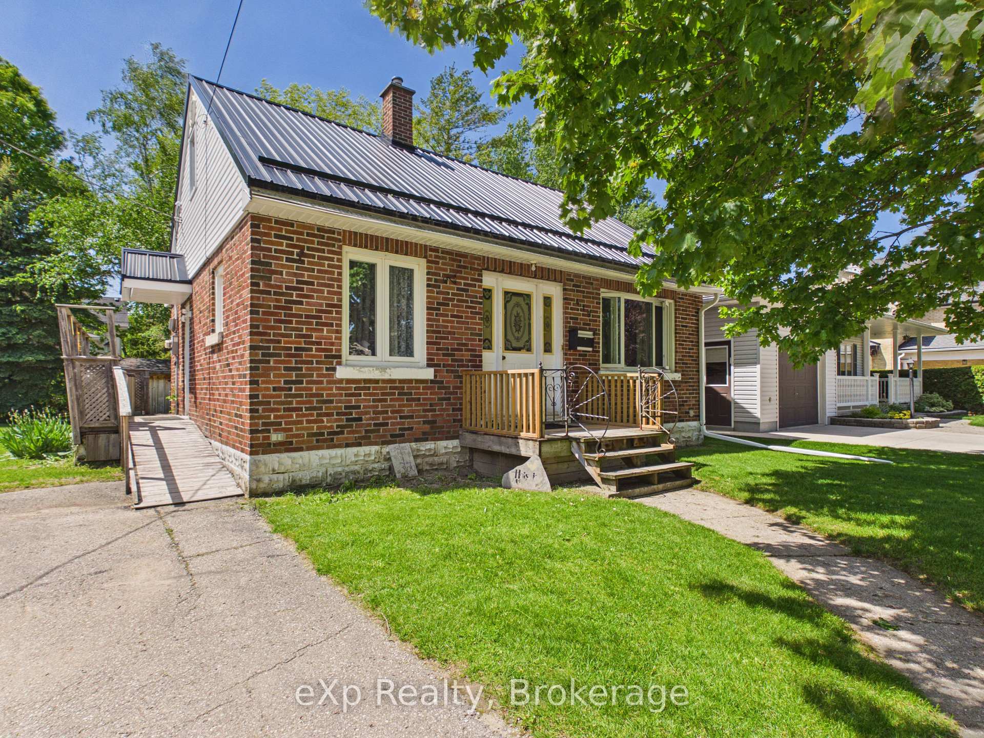 419 Colborne Street, Brockton — photo 4 of 5