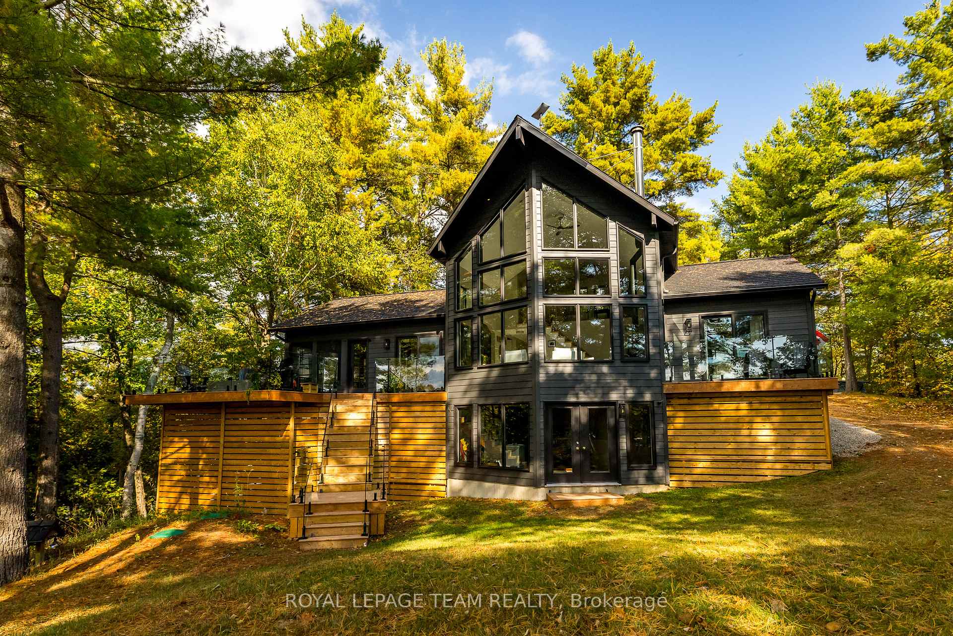 998 PIKE LAKE RTE 16 Road, Tay Valley, ON K7H 3C5 — Tay Valley, Ontario