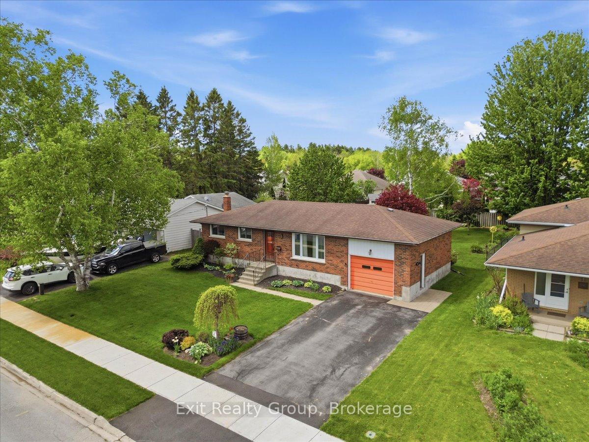 98 Division Street S, Brighton, ON K0K 1H0 — Brighton, Ontario