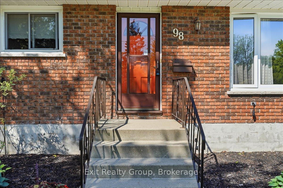 98 Division Street S, Brighton — photo 4 of 5