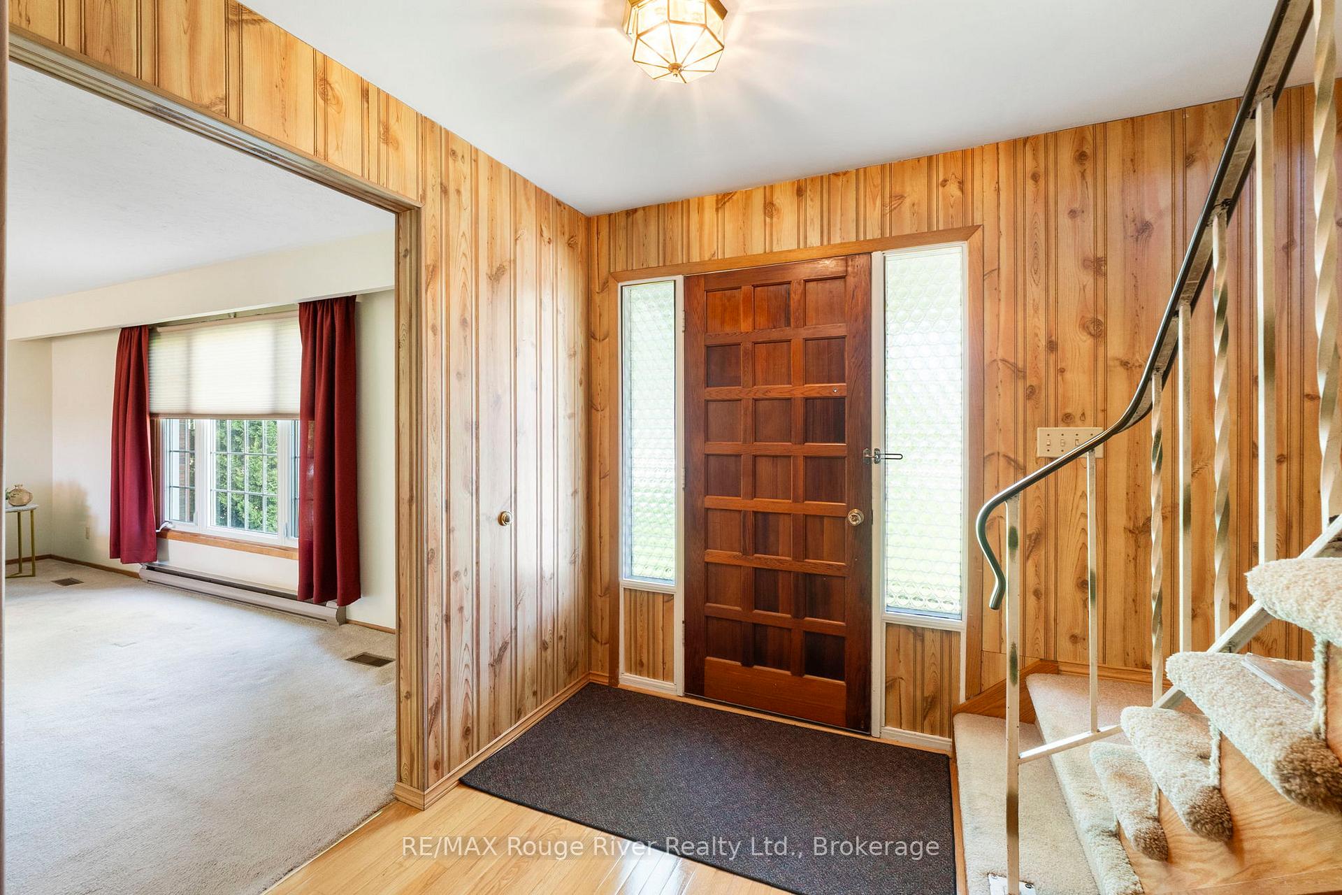 1271 Ontario Street, Cobourg — photo 4 of 5