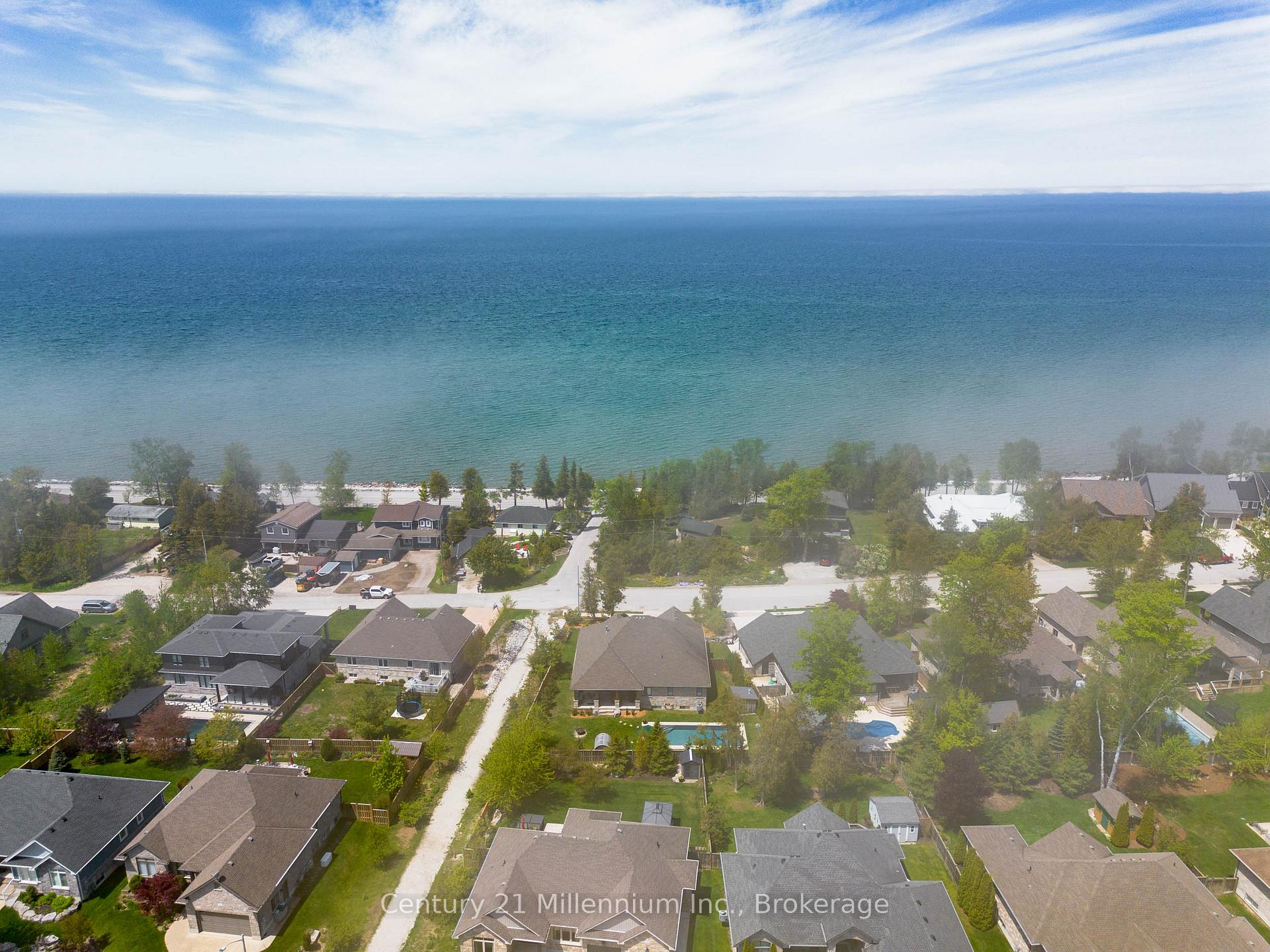 46 Fenton Drive, Saugeen Shores — photo 4 of 5