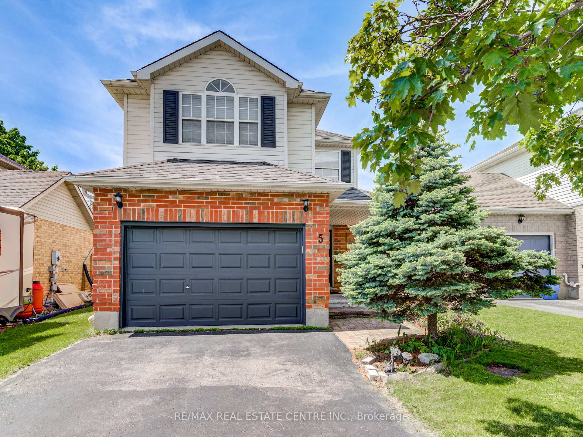5 Tulip Drive, Tillsonburg, ON N4G 5S6 — Tillsonburg, Ontario