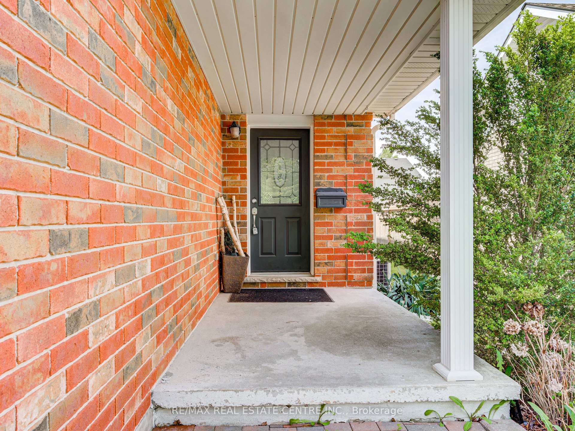 5 Tulip Drive, Tillsonburg — photo 3 of 5