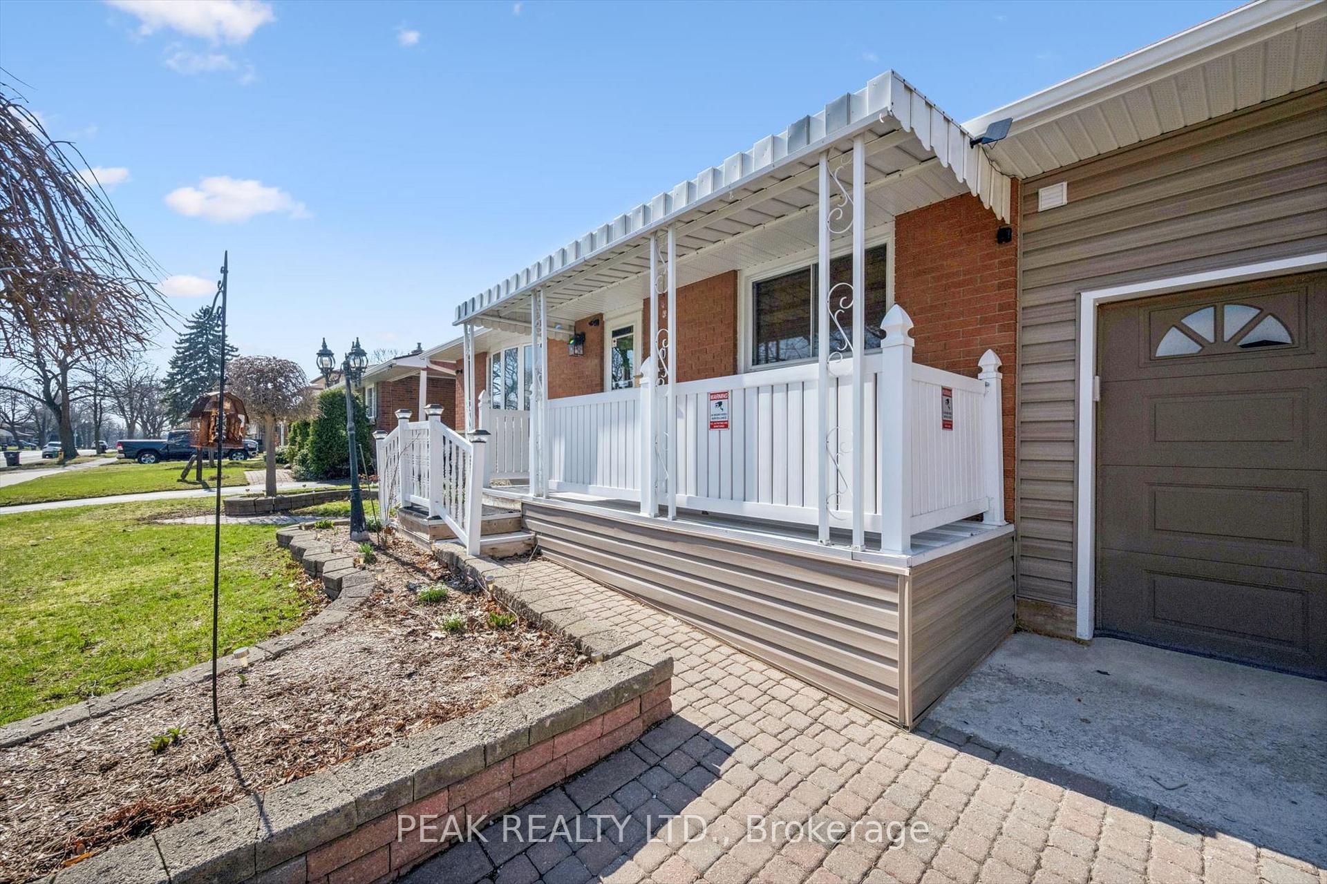 120 Lorraine Avenue, Waterloo — photo 4 of 5