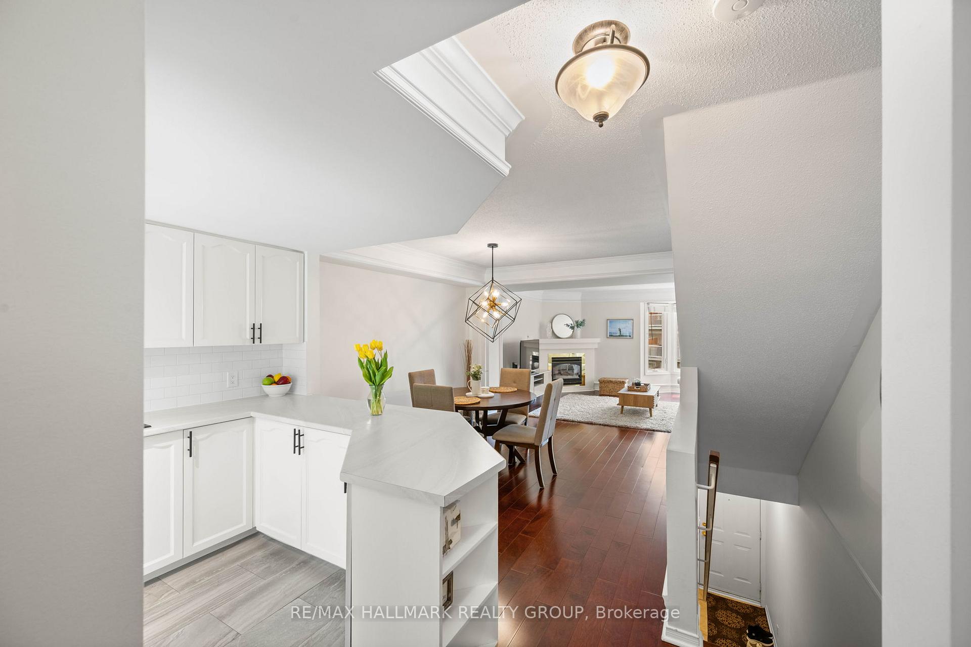 1109 Gablefield Private, Beacon Hill North - South and Area — photo 2 of 5