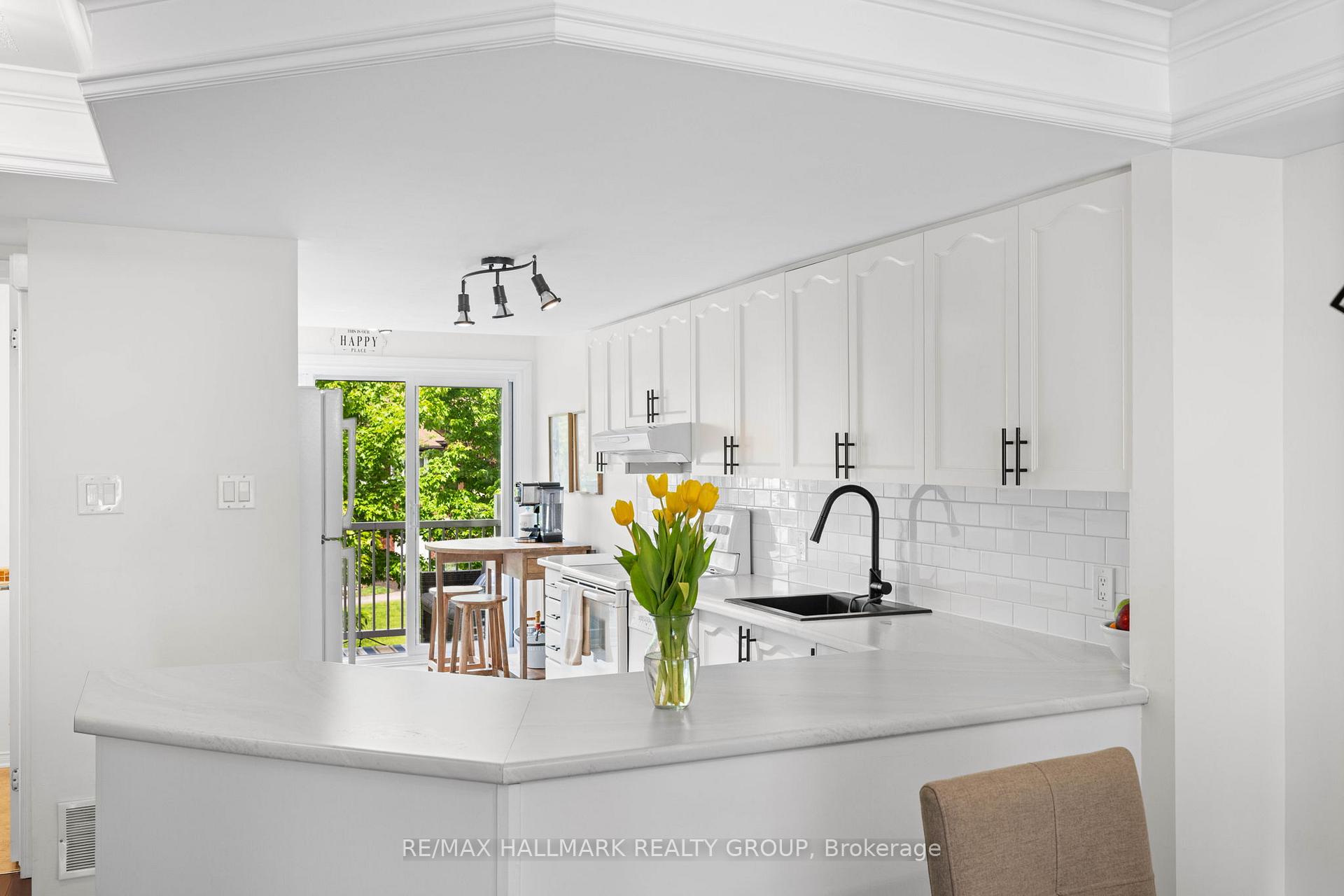 1109 Gablefield Private, Beacon Hill North - South and Area — photo 5 of 5