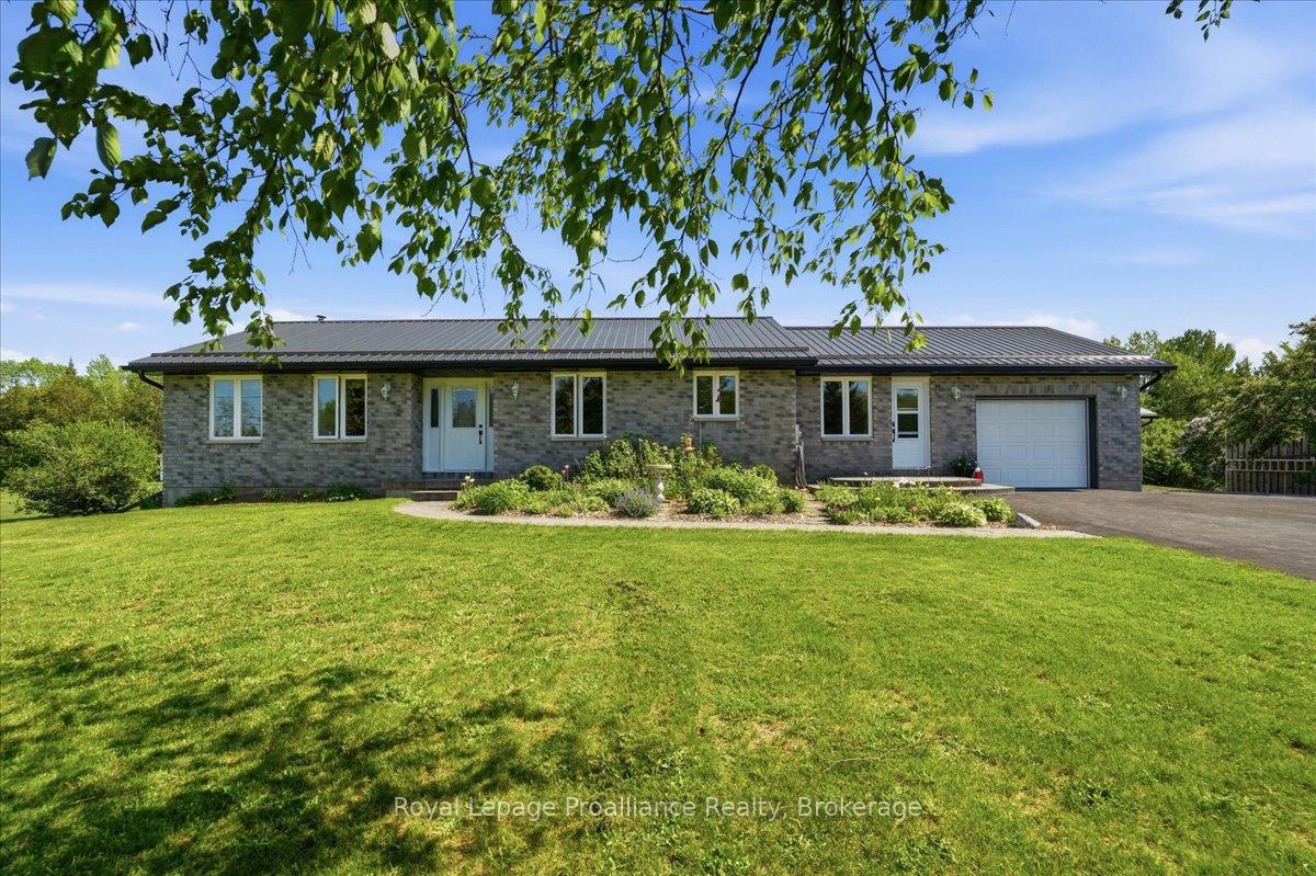 330 Thrasher Road, Belleville — photo 2 of 5