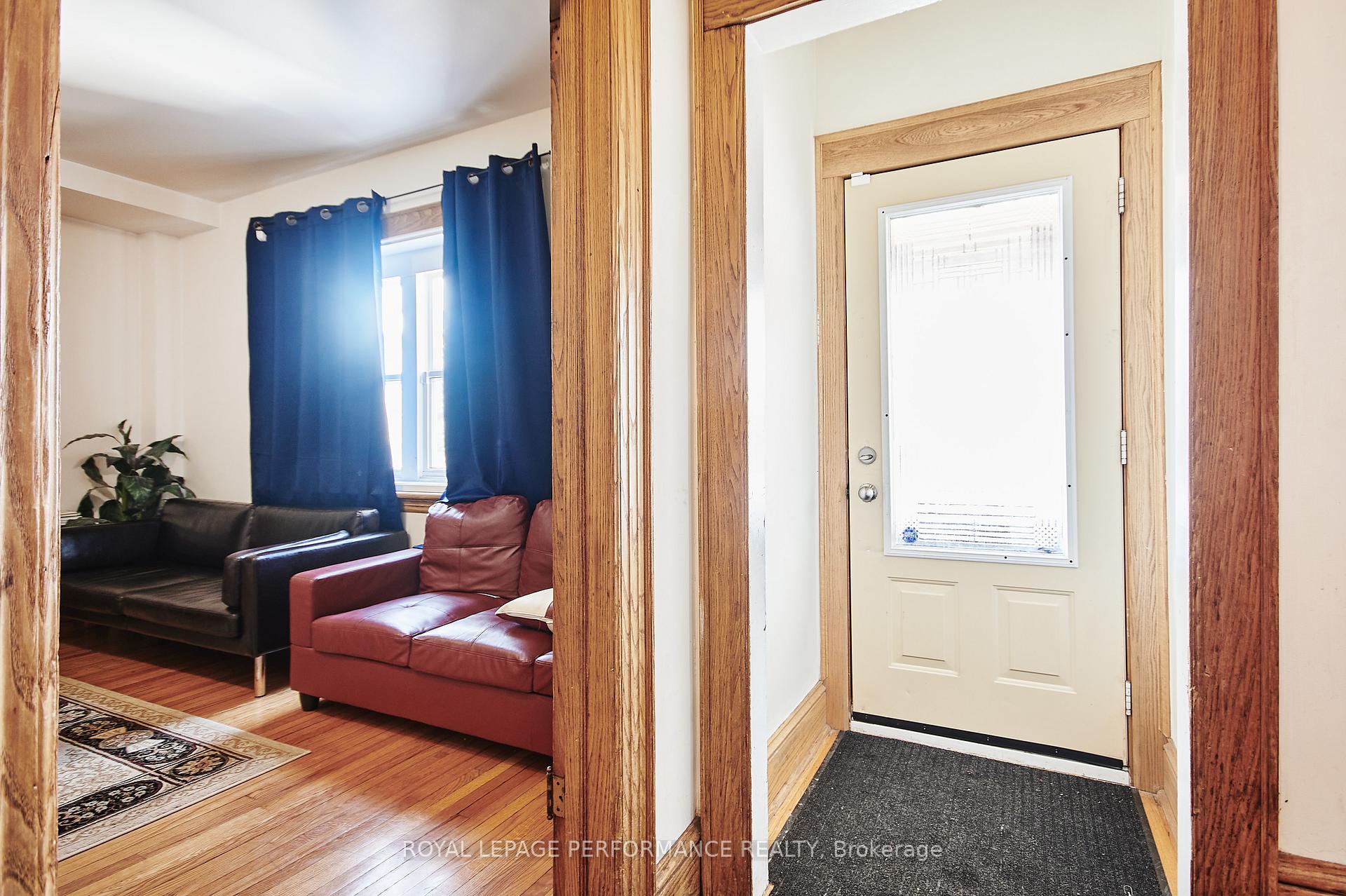 26 Aylmer Avenue, Glebe - Ottawa East and Area — photo 3 of 5