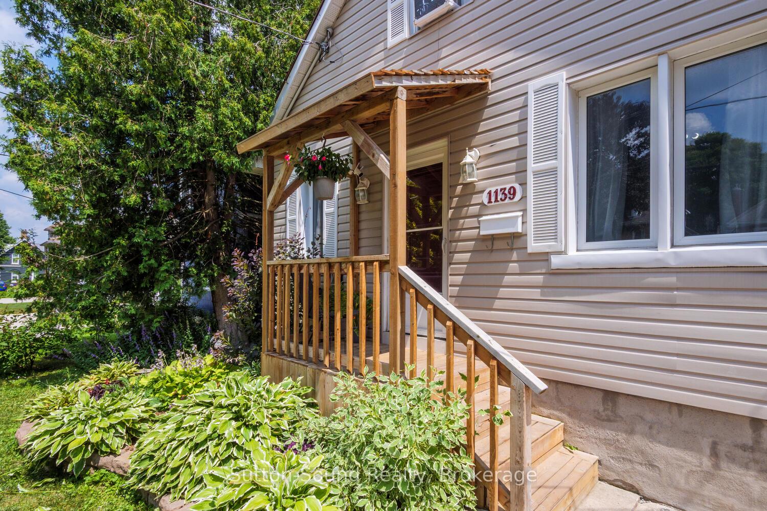 1139 4th Avenue W, Owen Sound — photo 3 of 5