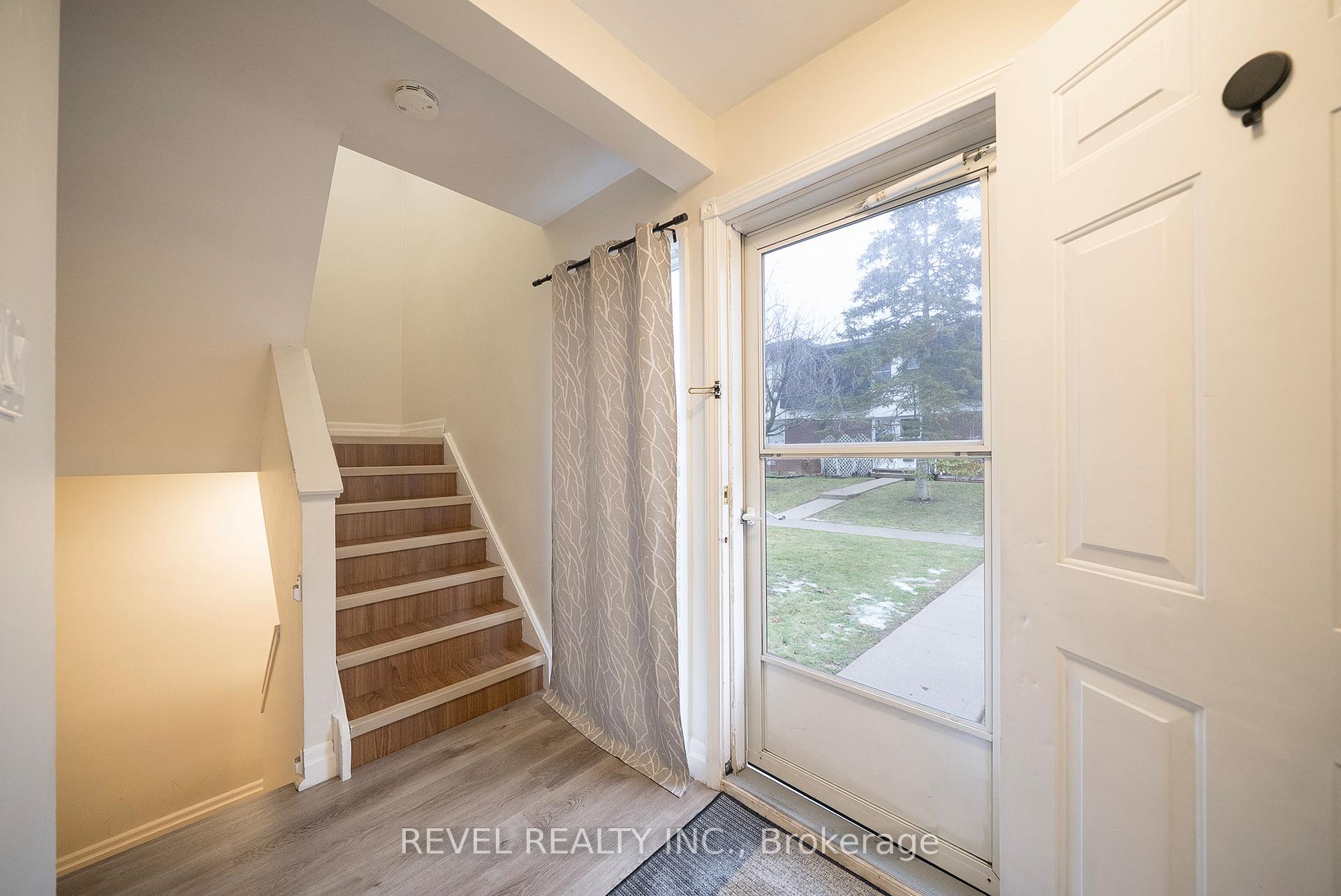273 Elgin Street 41, Brantford — photo 3 of 5