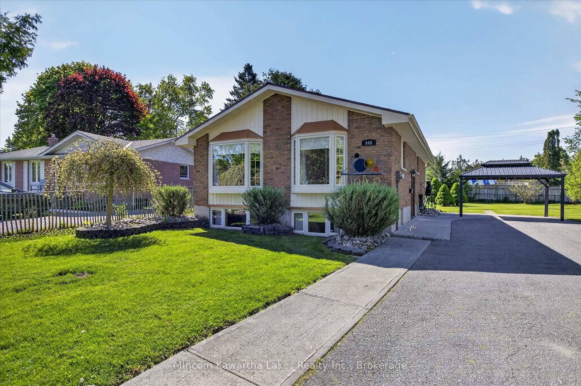 948 St Pauls Street, Peterborough, ON K9H 6J6 — Peterborough, Ontario