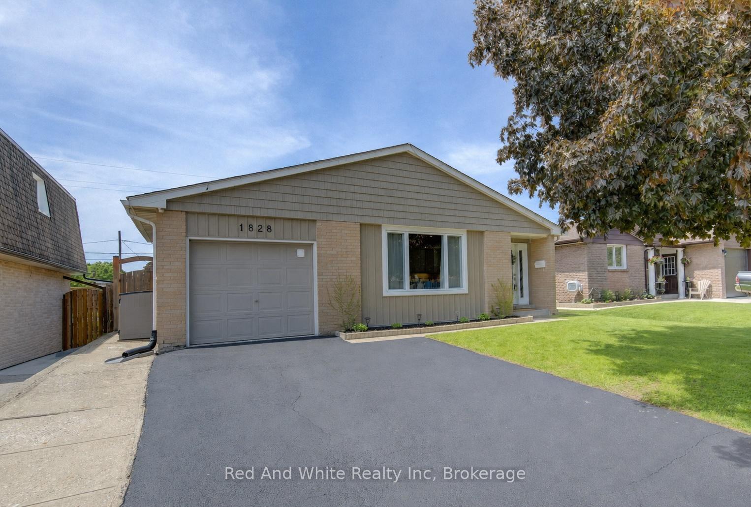 1828 Earlwood Drive, Cambridge — photo 2 of 5
