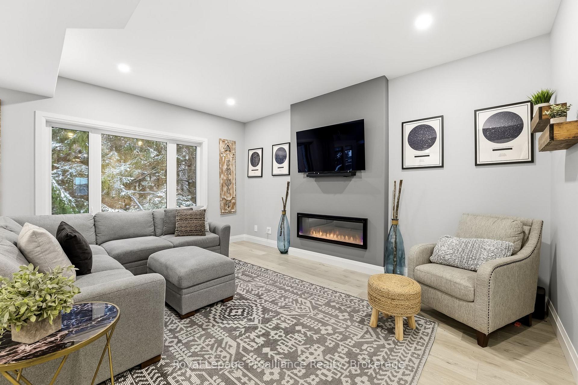 4 Mackenzie John Crescent, Brighton — photo 4 of 5