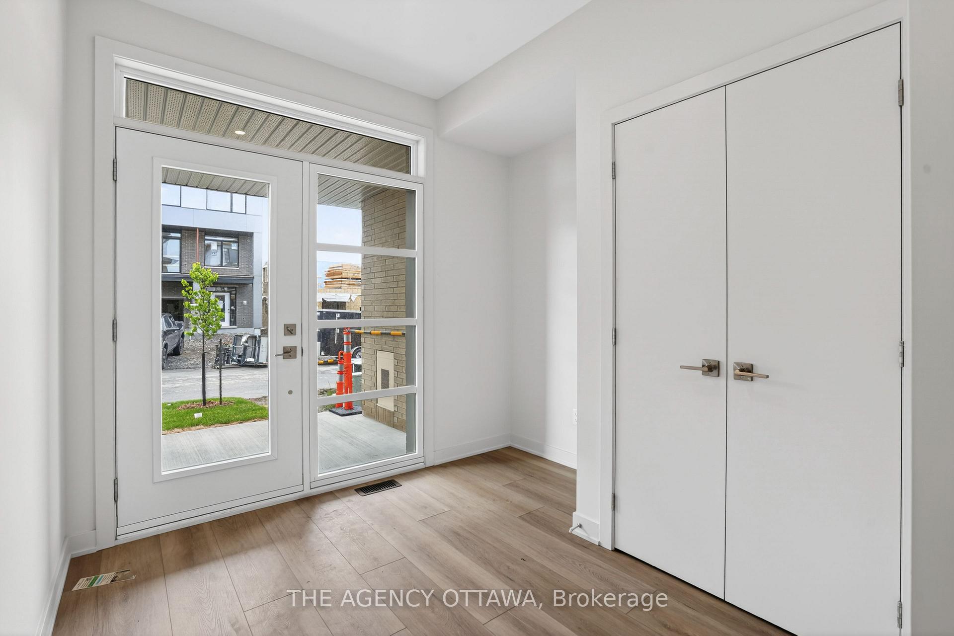 3061 Showcase Crescent, Blossom Park - Airport and Area — photo 4 of 5
