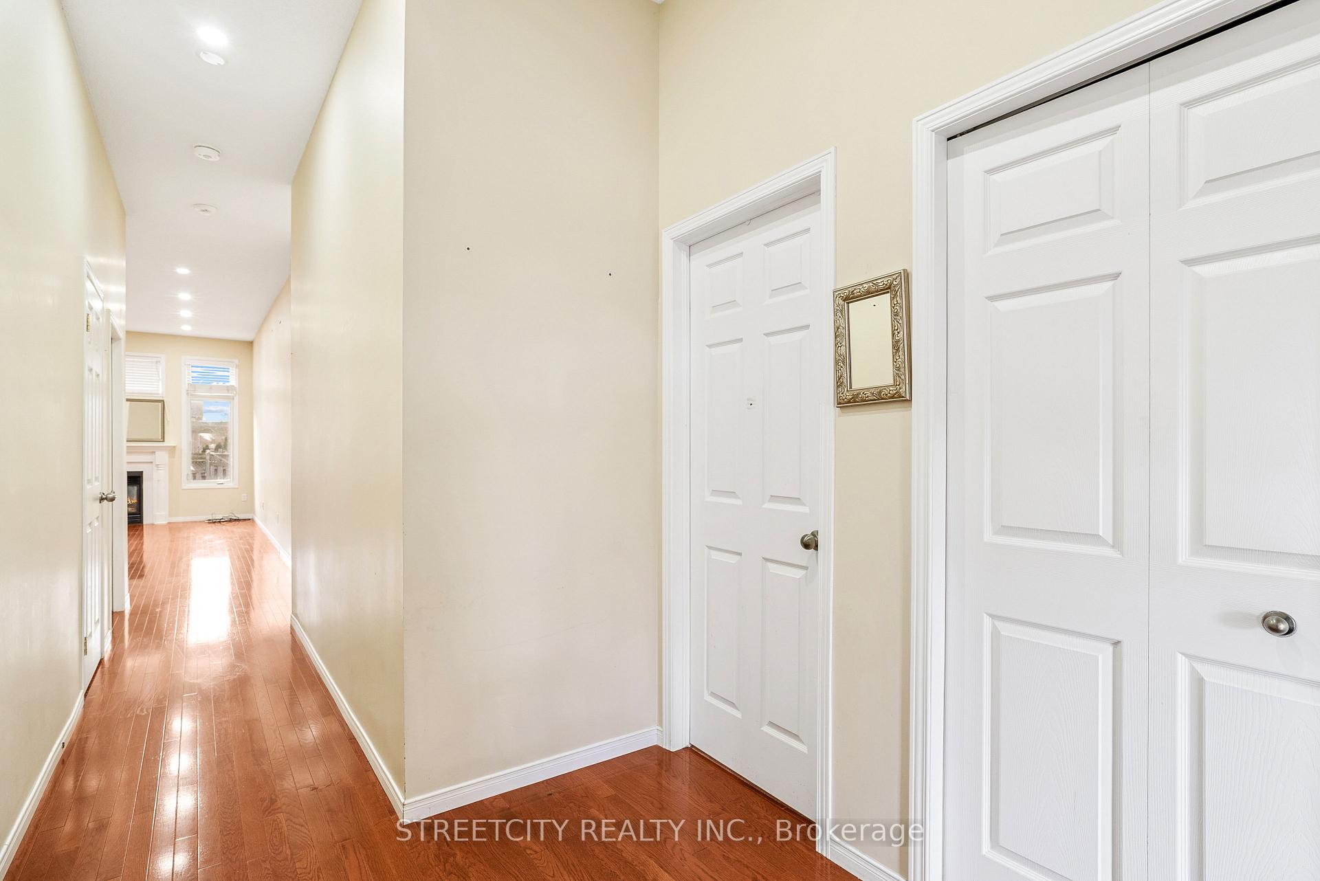 1619 Jubilee Drive, London North — photo 5 of 5
