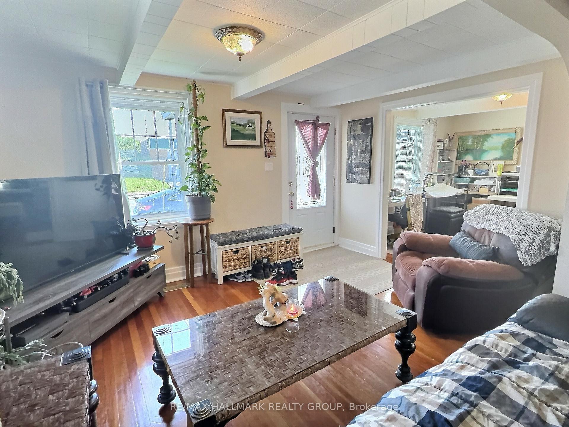1127 Labrosse Road E, Hawkesbury — photo 4 of 5