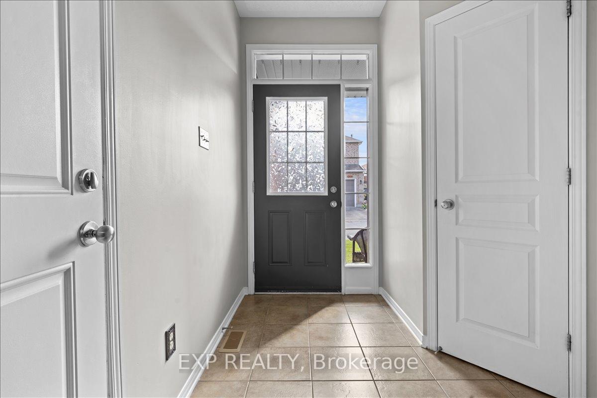 147 Destiny Private, Orleans - Cumberland and Area — photo 2 of 5