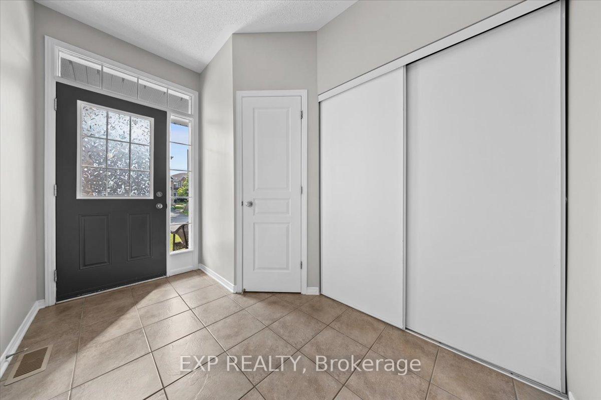 147 Destiny Private, Orleans - Cumberland and Area — photo 3 of 5
