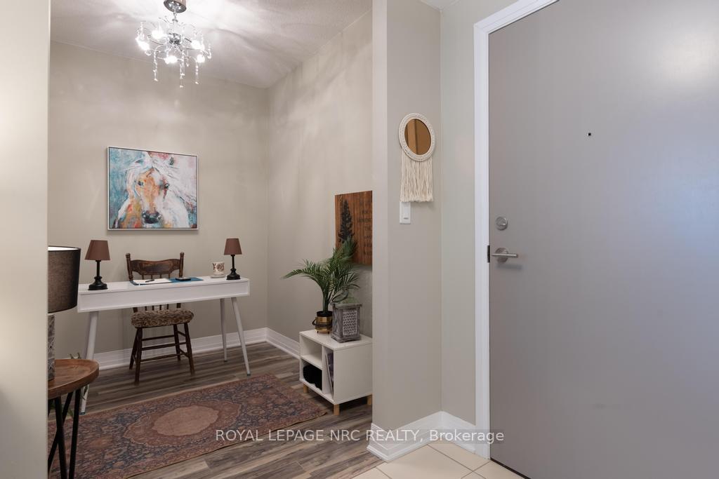 10 Concord Place 412, Grimsby — photo 4 of 5