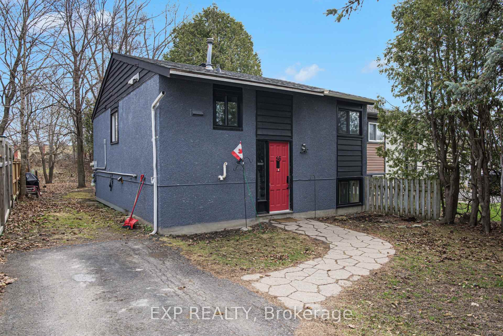 56 Glamorgan Drive, Kanata — photo 2 of 5