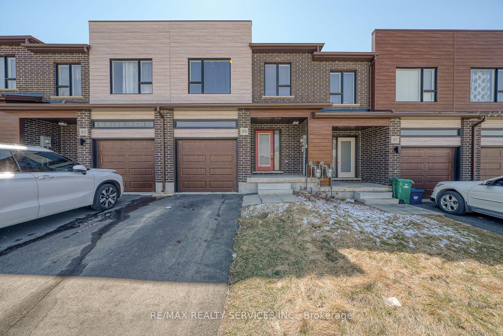 95 Queensbrook Crescent, Cambridge, ON N1S 0E5 — Cambridge, Ontario