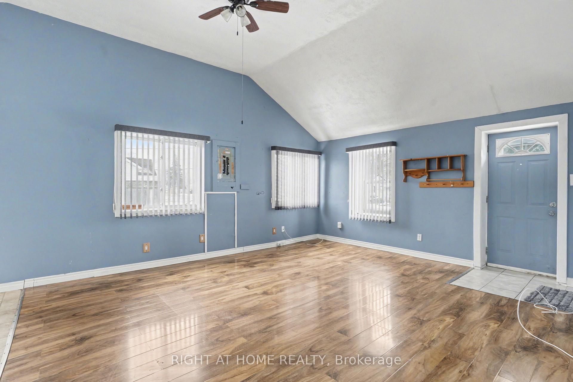 3852 Brunswick Avenue, Fort Erie — photo 4 of 5