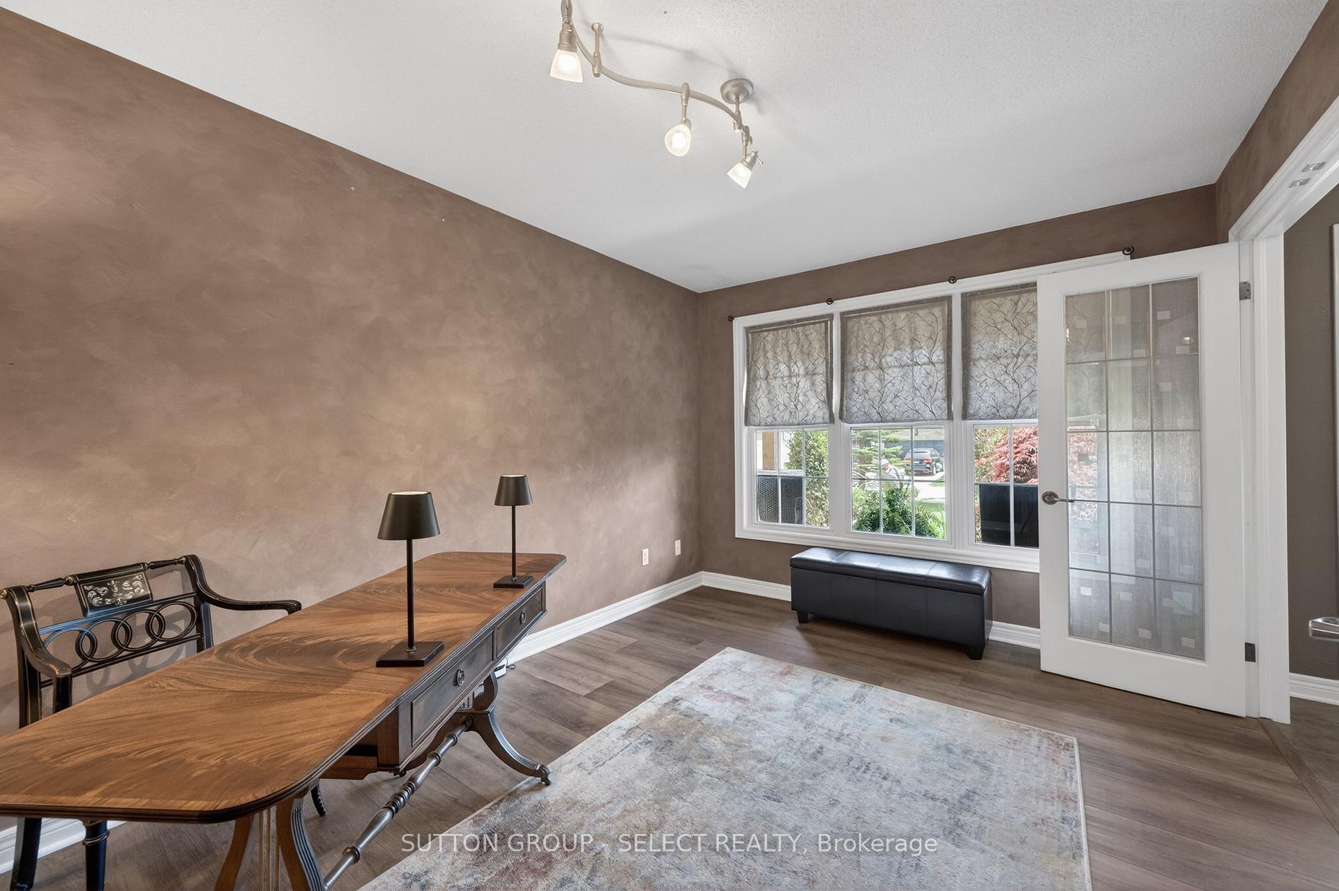 1864 Downes Court, London North — photo 4 of 5