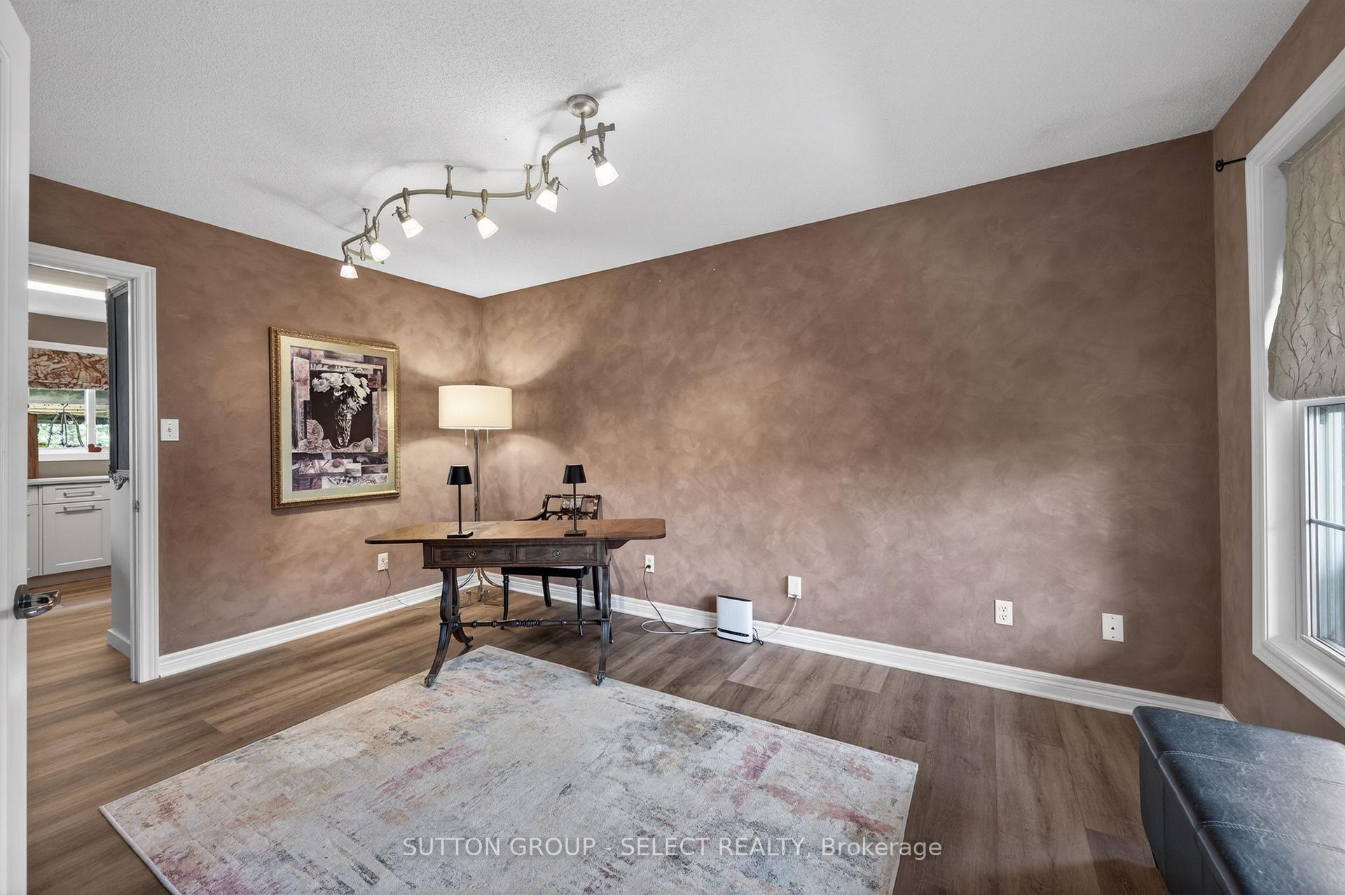1864 Downes Court, London North — photo 5 of 5
