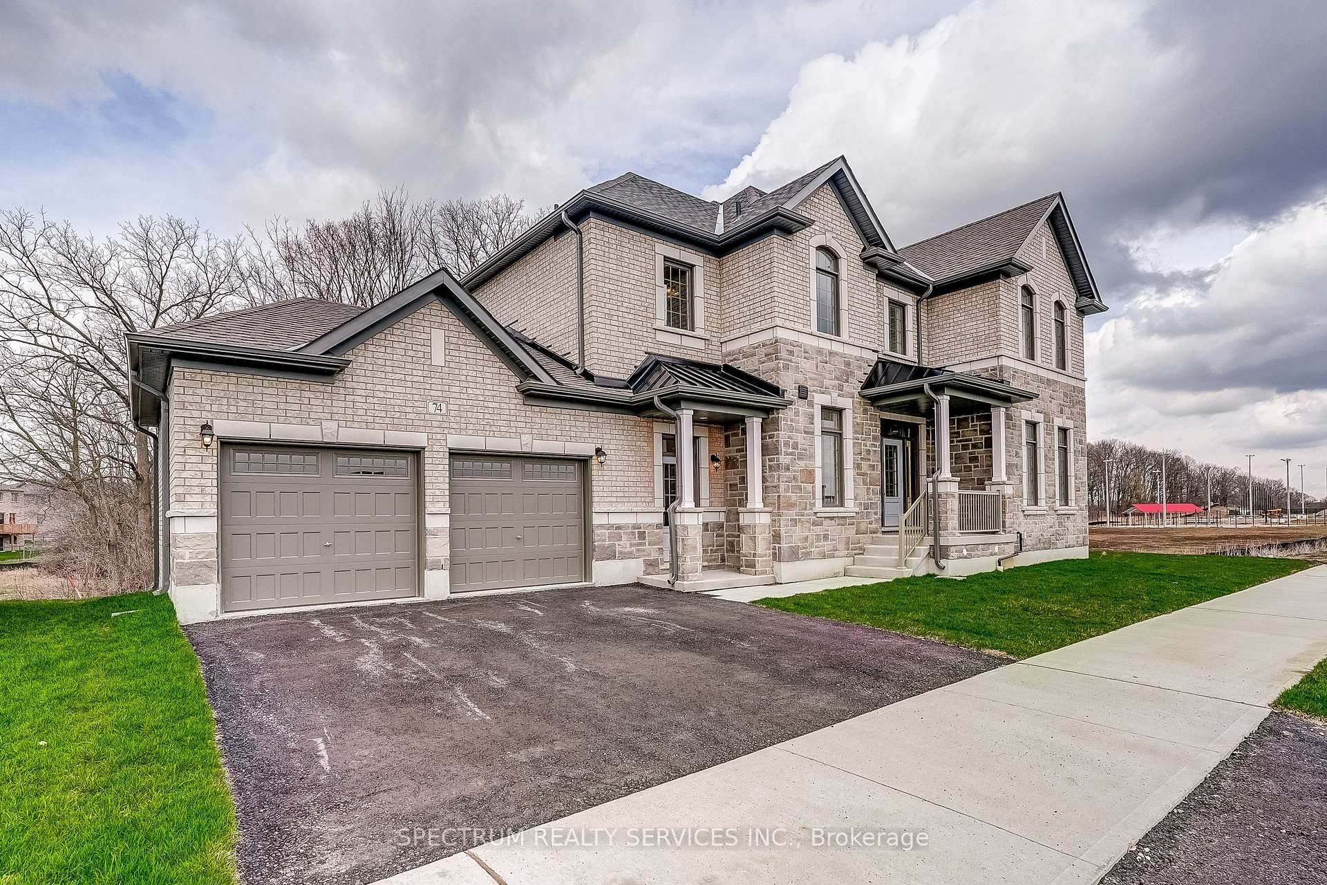 74 Strickland Avenue, Brantford — photo 2 of 5