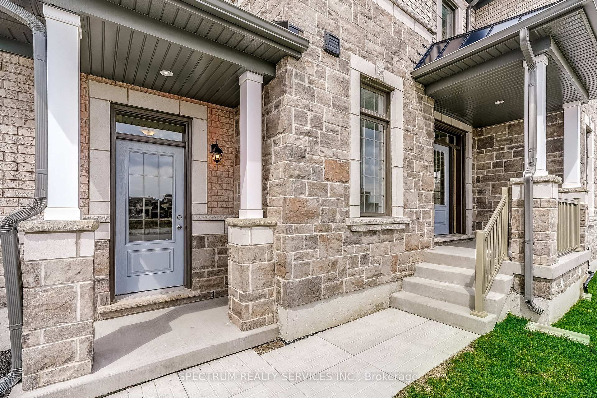 74 Strickland Avenue, Brantford — photo 4 of 5