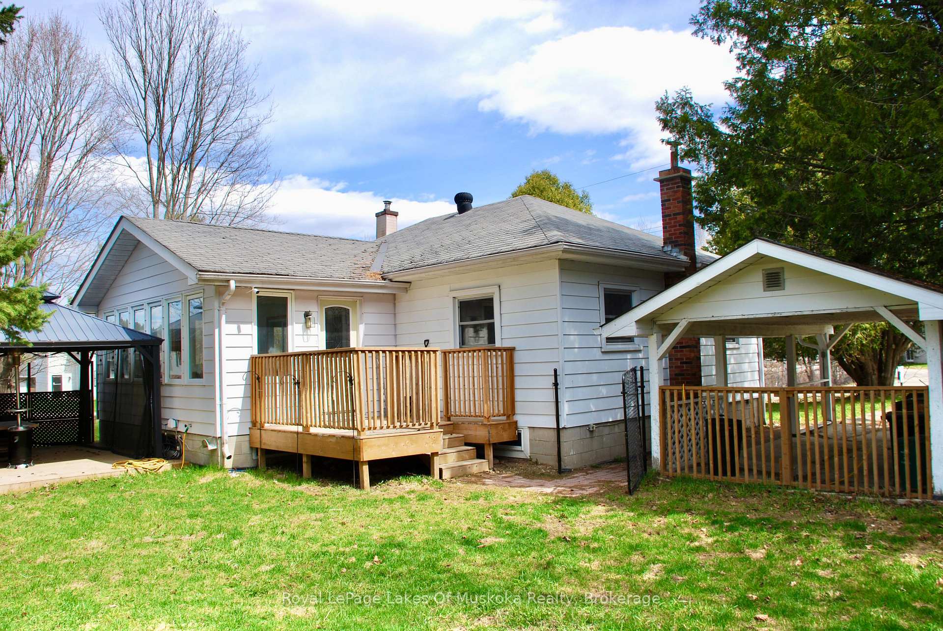 30 Kitchen Road S, Huntsville — photo 2 of 5