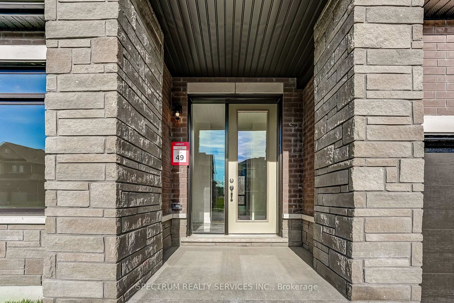 28 Dore Drive, Brantford — photo 4 of 5