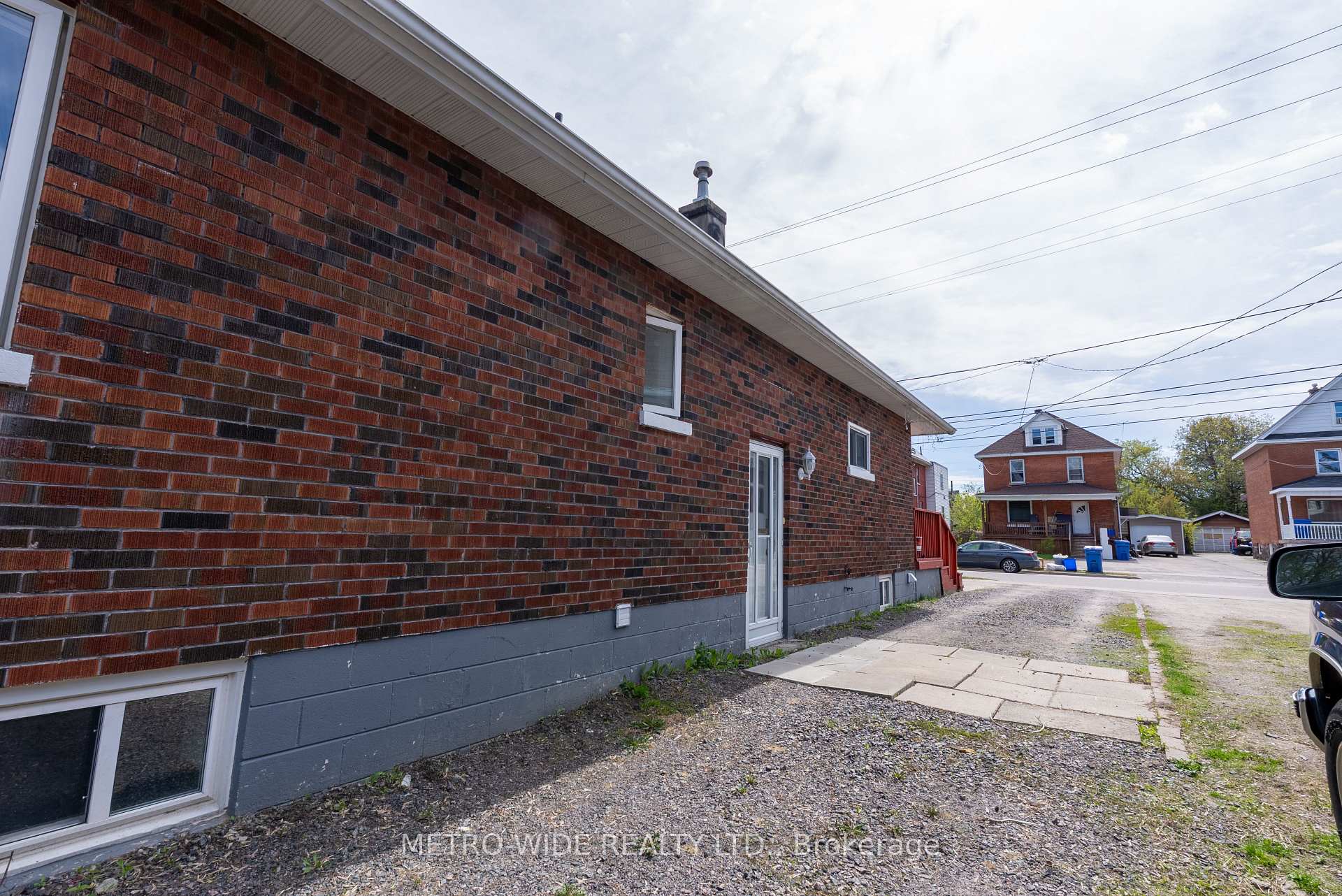 476 FIRST Avenue E, North Bay — photo 5 of 5