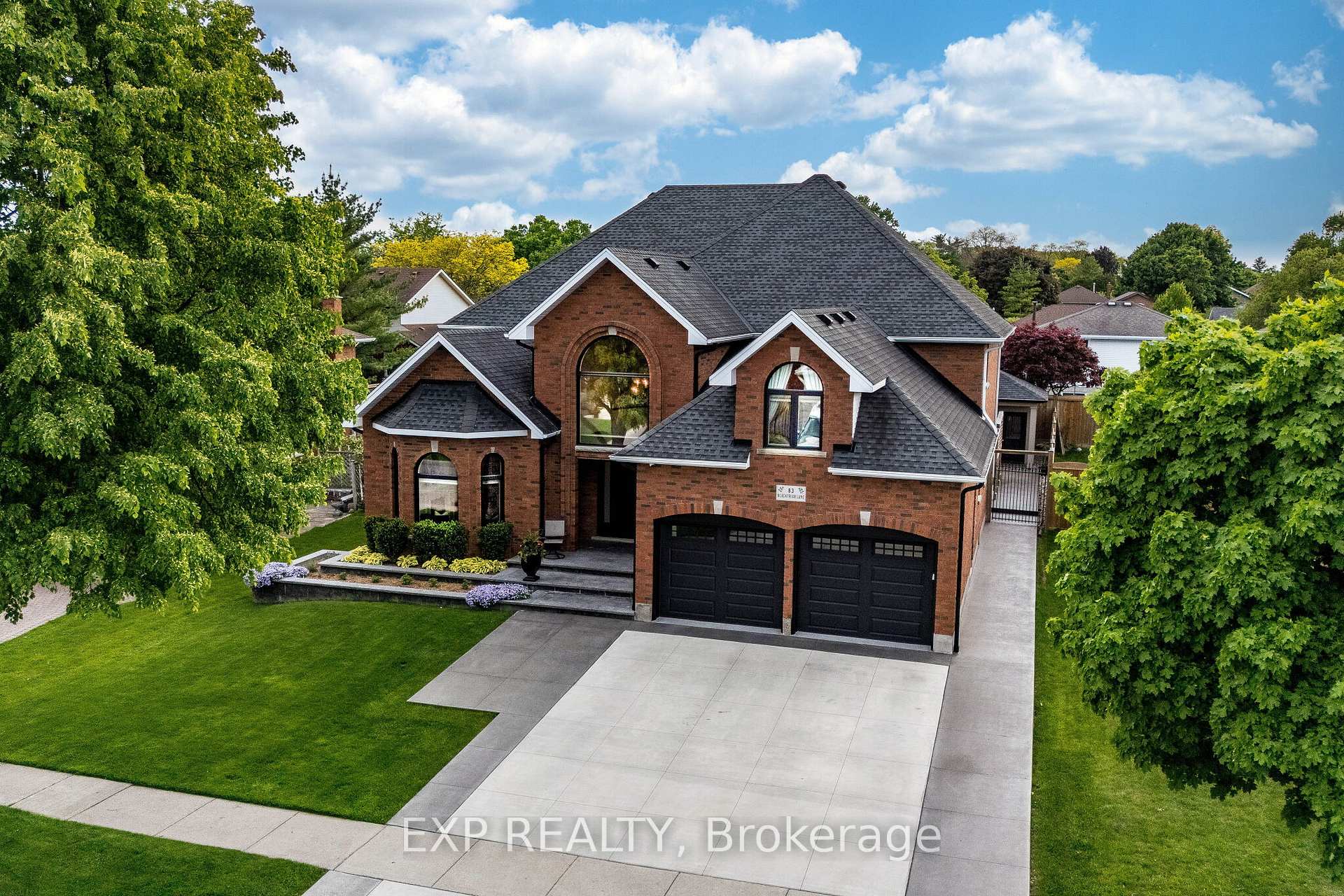 83 Blackfriar Lane, Brantford, ON N3R 7M2 — Brantford, Ontario