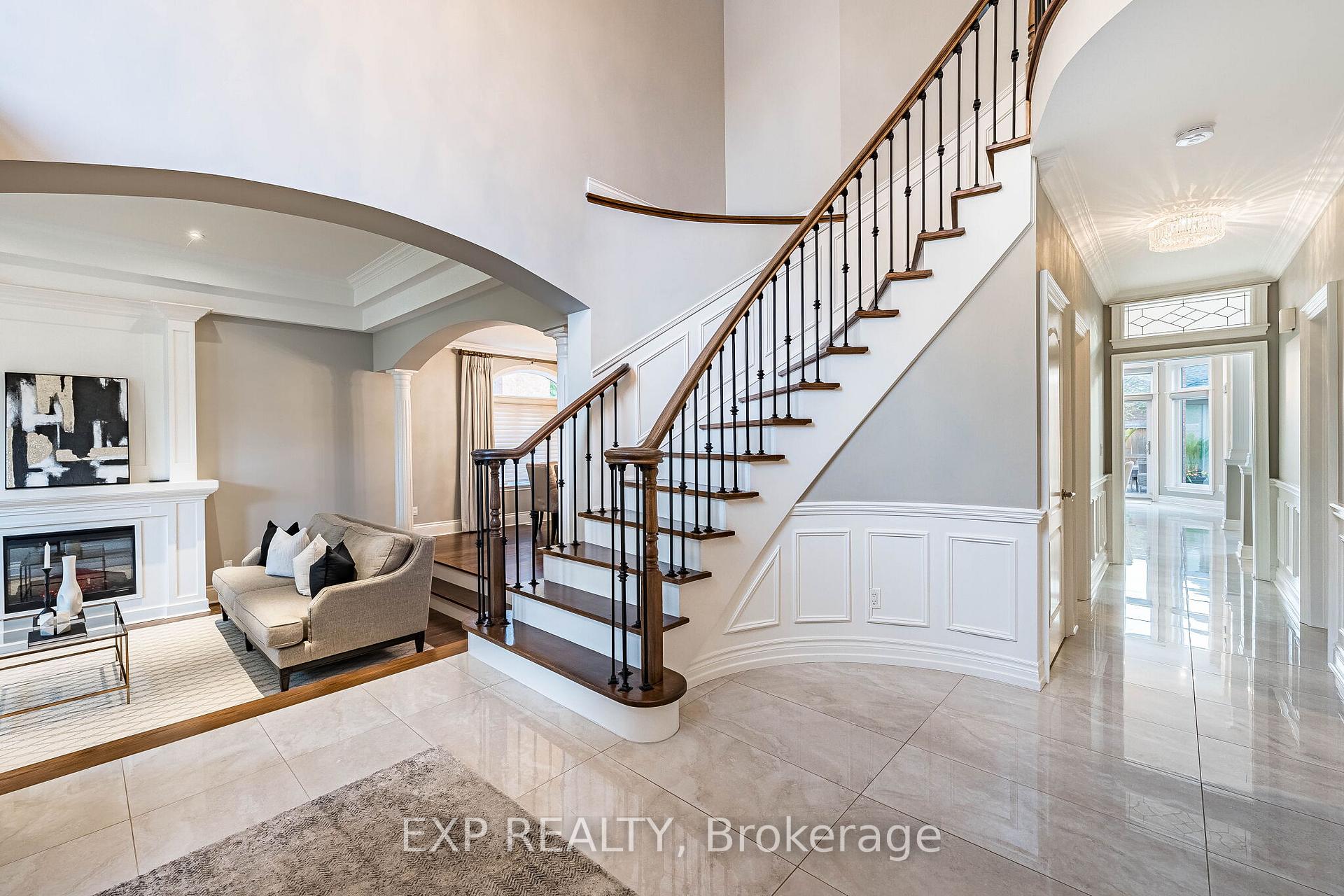 83 Blackfriar Lane, Brantford — photo 4 of 5