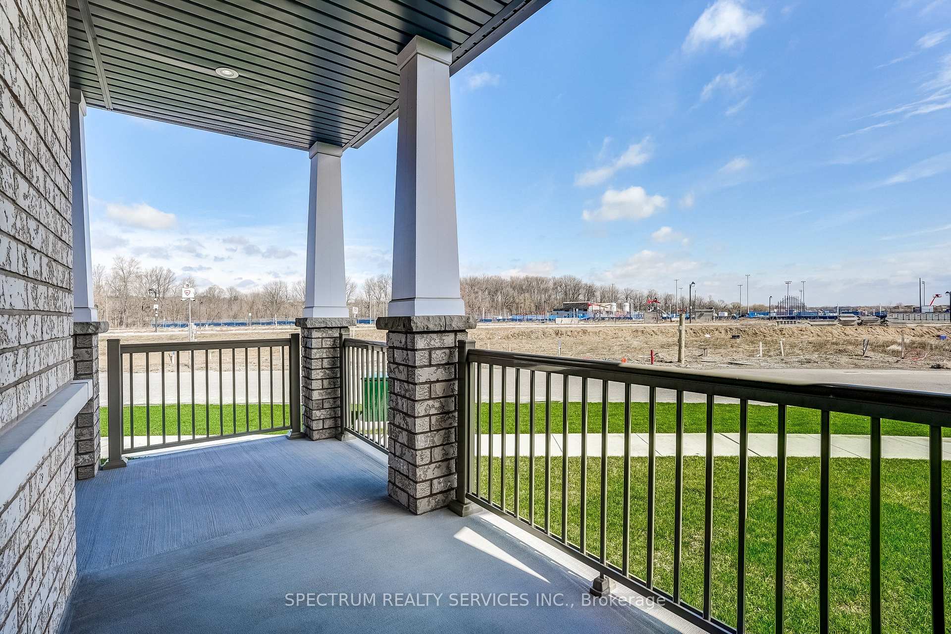 22 Eccleston Street, Brantford — photo 4 of 5