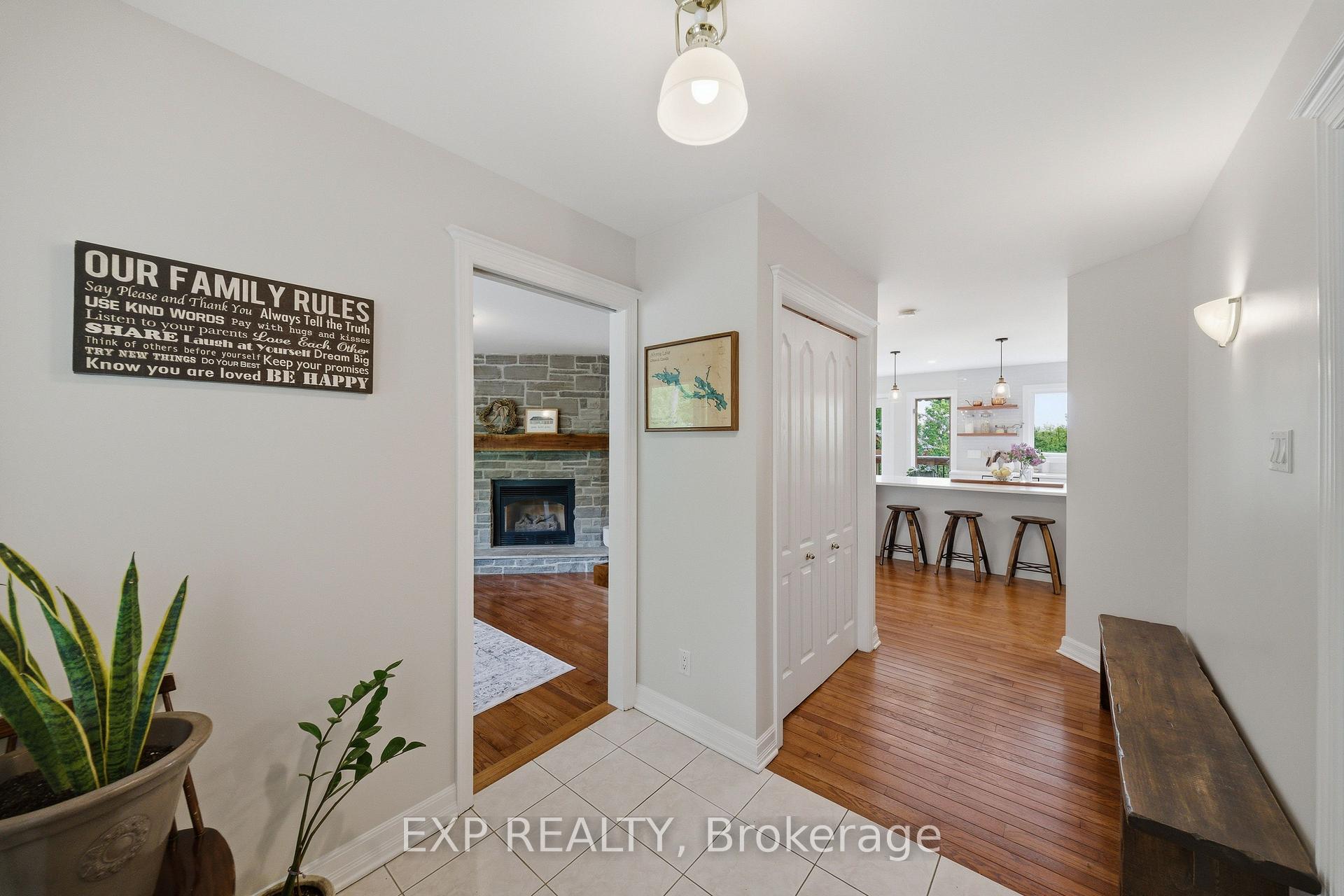 1264 Barnwell Crescent, Orleans - Cumberland and Area — photo 5 of 5