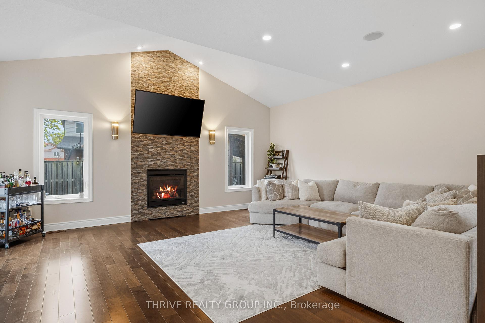 1500 Healy Lane, London North — photo 5 of 5