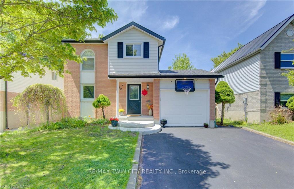 32 ENFIELD Drive, Cambridge, ON N1P 1A5 — Cambridge, Ontario