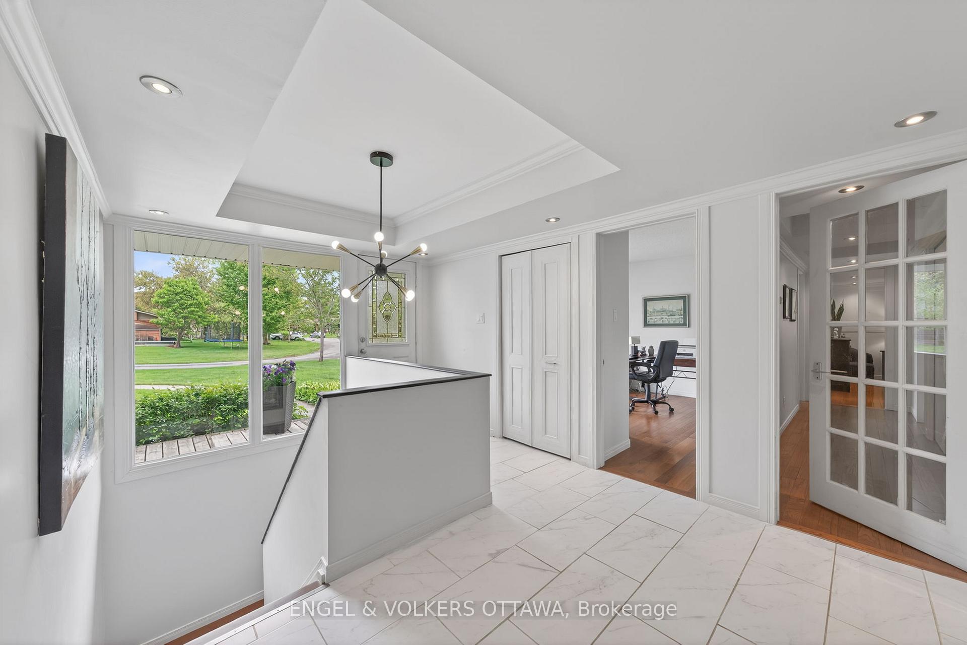 35 Riopelle Court, Kanata — photo 3 of 5