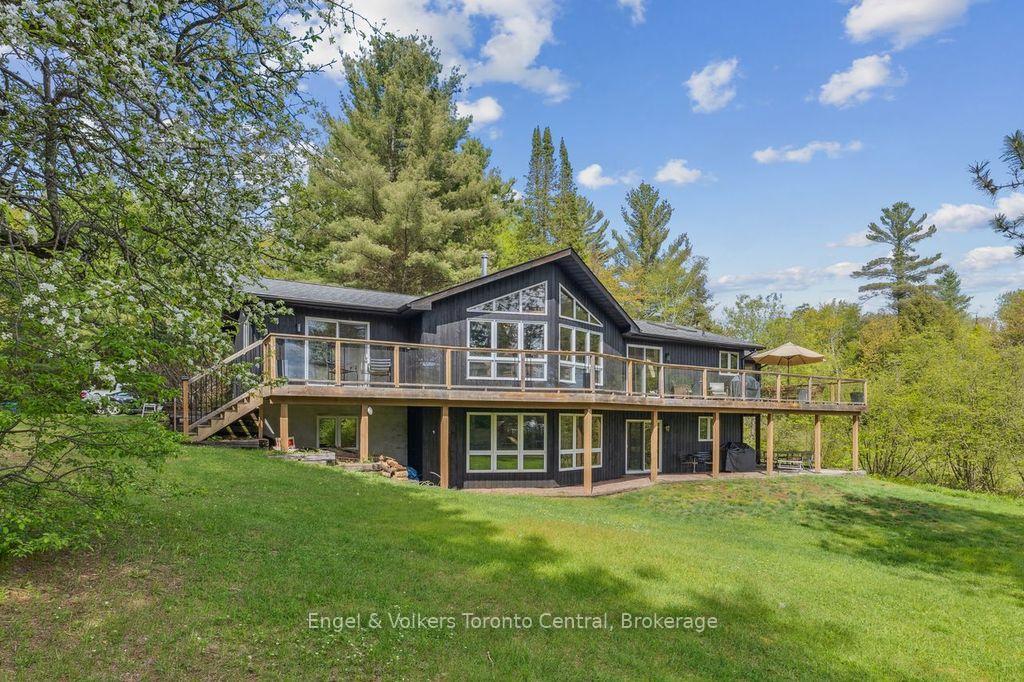 1823 Livingstone Lake Road, Algonquin Highlands, ON P0A 1E0 — Algonquin Highlands, Ontario