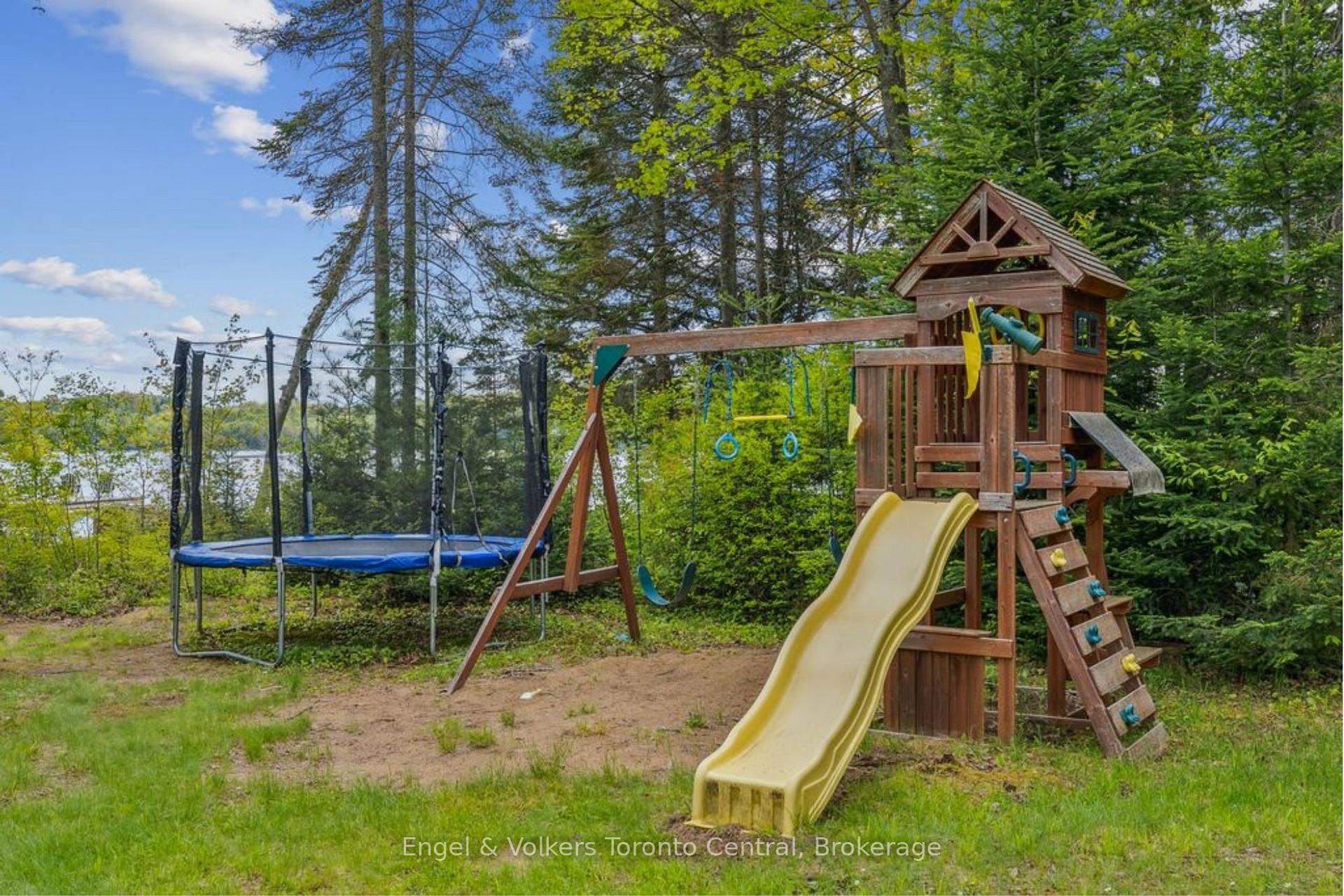 1823 Livingstone Lake Road, Algonquin Highlands — photo 5 of 5