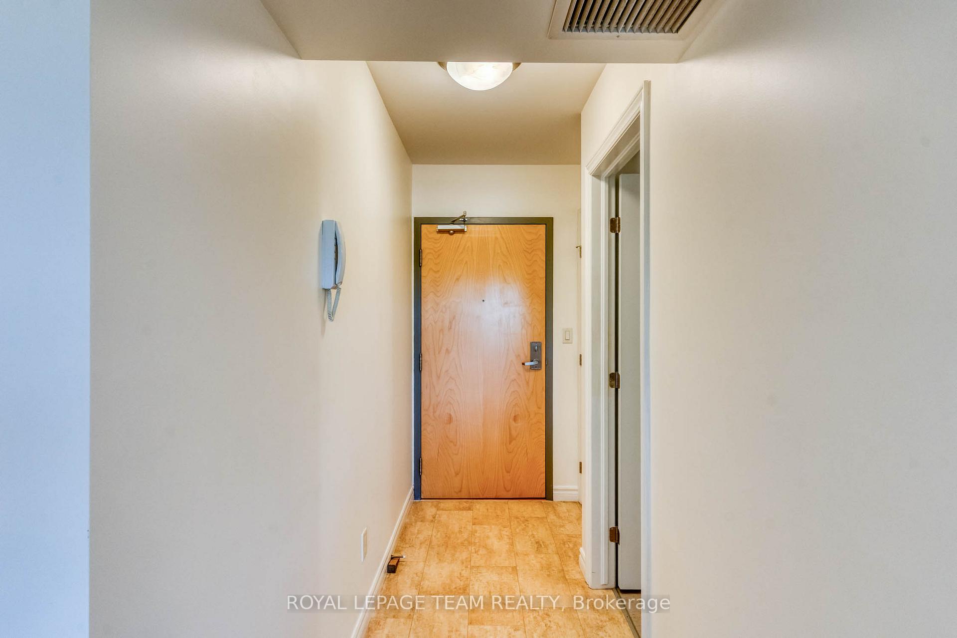 100 Jamieson Street 204, Mississippi Mills — photo 4 of 5